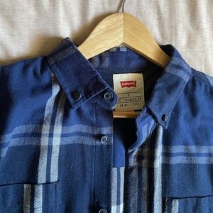 Levi Mens Navy Blue Small Blue Collared Button Up Flannel